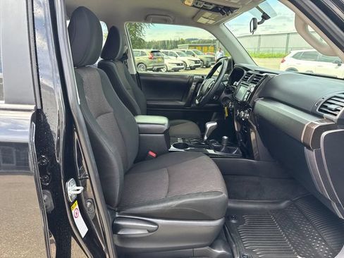 Used 2019 Toyota 4Runner TRD Off-Road AWD/4WD image 10