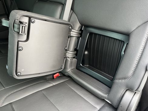 Used 2025 GMC Sierra 3500 Denali w/ Denali Reserve Package image 28