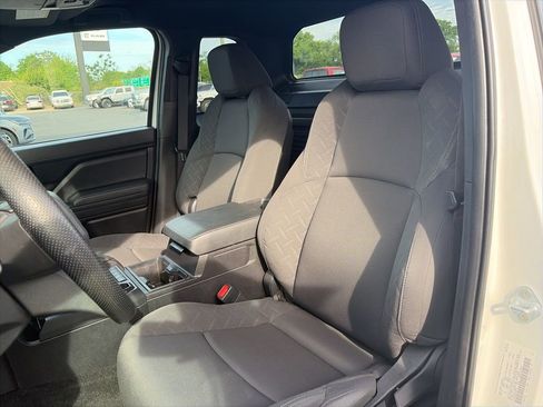 Used 2024 Toyota Tacoma SR image 9