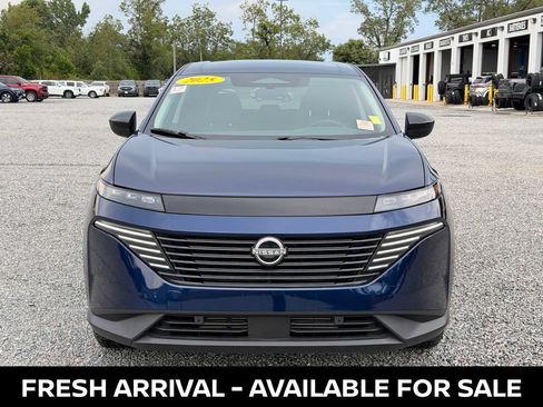Used 2025 Nissan Murano SV FWD image 2