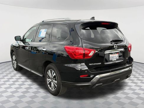 Used 2019 Nissan Pathfinder SL image 7