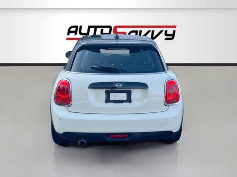 Used 2019 MINI Cooper 4-Door Hardtop FWD image 6