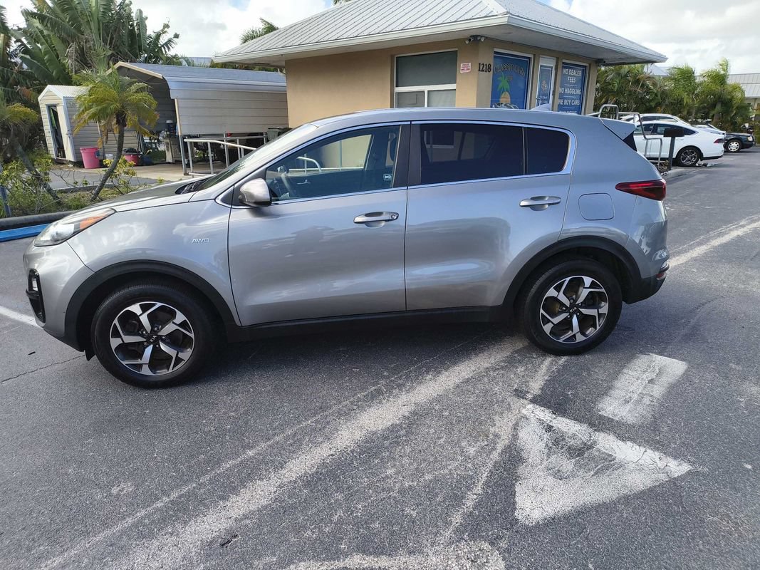 Used 2022 Kia Sportage LX AWD/4WD image 2