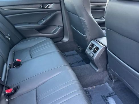 Used 2022 Honda Accord EX-L image 18