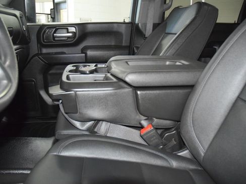 Used 2025 GMC Sierra 3500 Pro w/ Convenience Package image 30