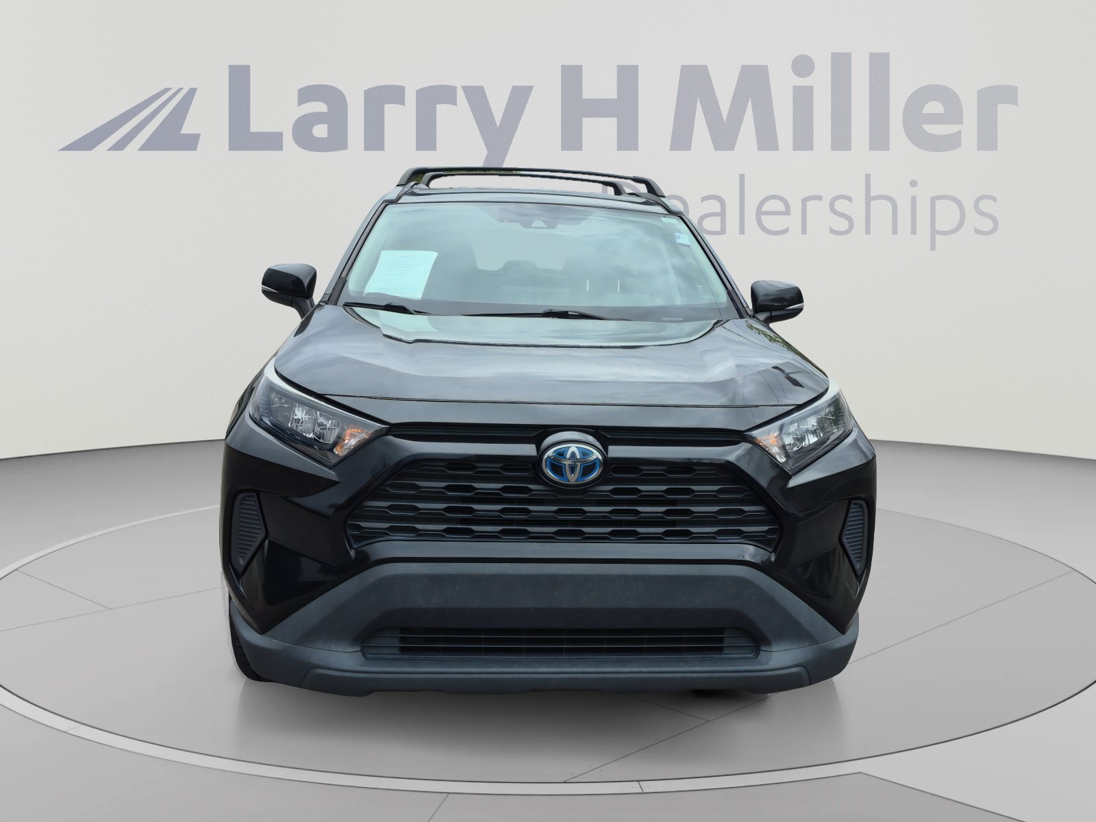 Used 2020 Toyota RAV4 LE w/ All Weather Liner Package AWD/4WD image 8