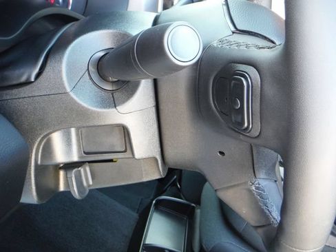 Used 2026 RAM 2500 Big Horn AWD/4WD image 4