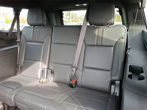 Used 2023 Chevrolet Suburban RST image 9