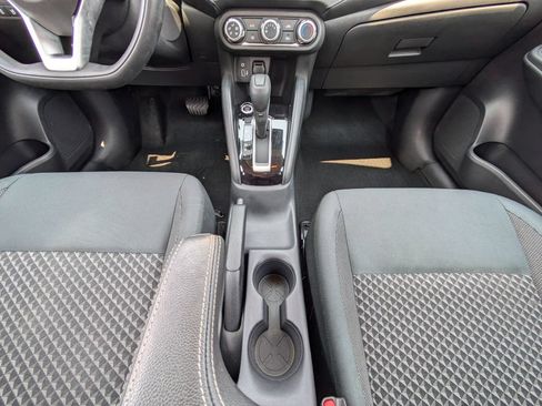 Used 2020 Nissan Versa S FWD image 18
