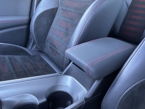 Used 2024 Dodge Hornet R/T image 23