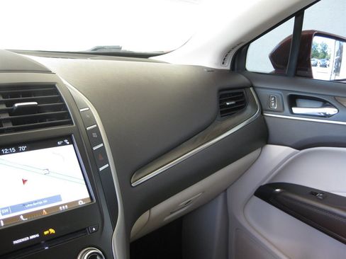 Used 2018 Lincoln MKC Reserve FWD image 21