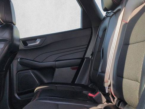 Used 2024 Ford Escape ST-Line image 18