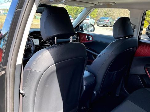 Used 2021 Kia Soul Turbo image 23