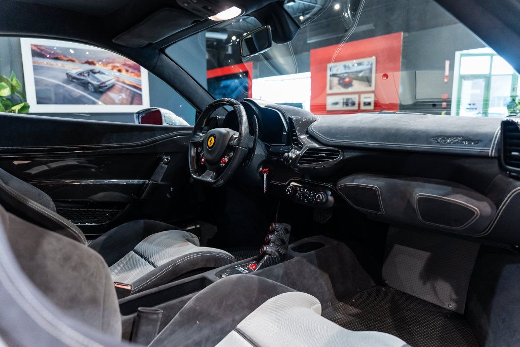 Used 2015 Ferrari 458 Speciale Coupe RWD image 54