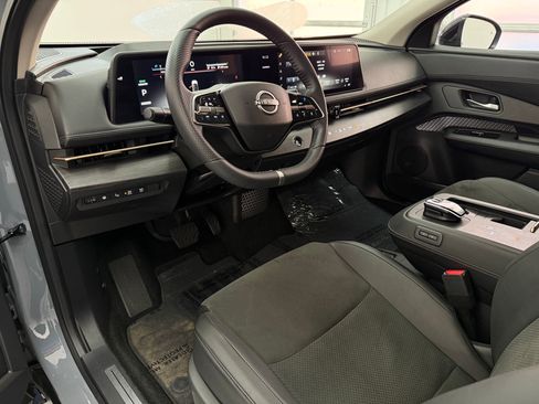 Used 2025 Nissan Ariya AWD image 4