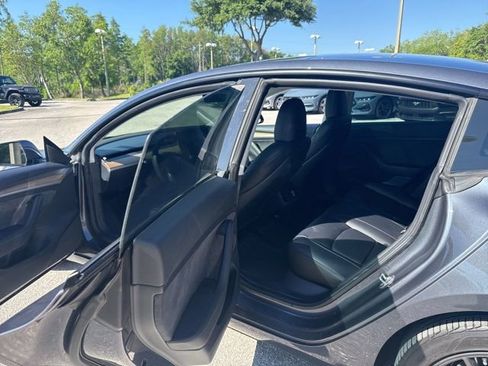 Used 2023 Tesla Model 3 Standard Range image 15