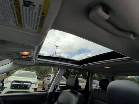 Used 2017 Subaru Forester 2.5i Touring AWD/4WD image 17
