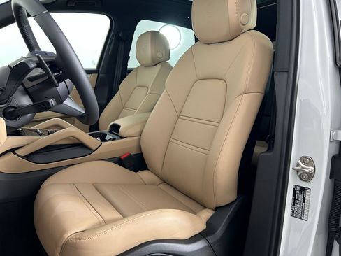 New 2026 Porsche Cayenne AWD/4WD image 5