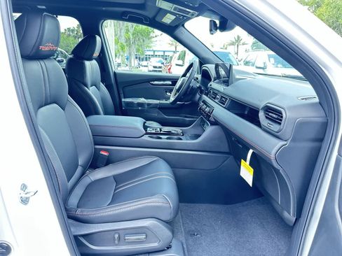 New 2026 Honda Pilot TrailSport image 17