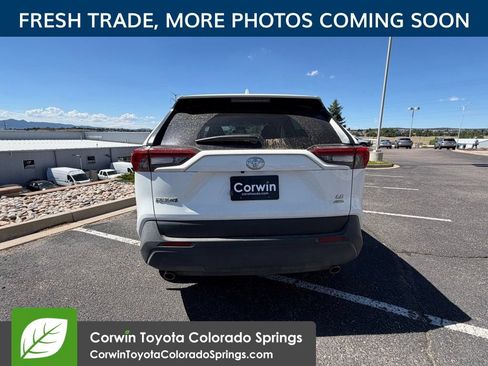 Used 2023 Toyota RAV4 LE AWD/4WD image 6