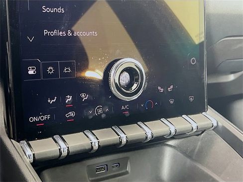 Used 2025 GMC Terrain Elevation image 15