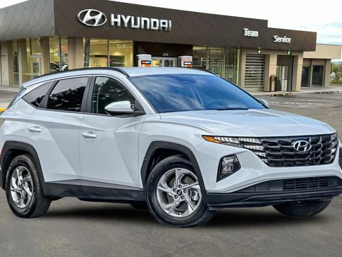 Used 2024 Hyundai Tucson SEL FWD image 2