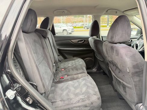 Used 2014 Nissan Rogue S image 22