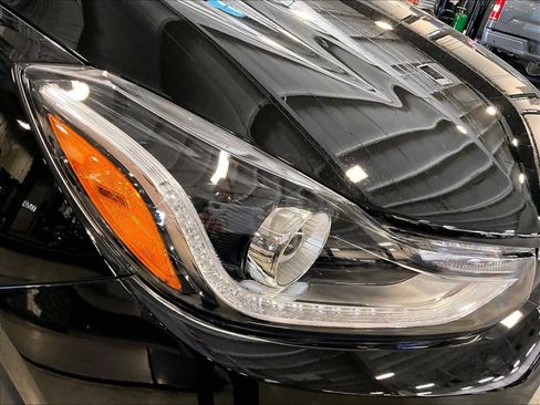 Used 2022 Chevrolet Trax LT w/ Midnight Edition AWD/4WD image 34