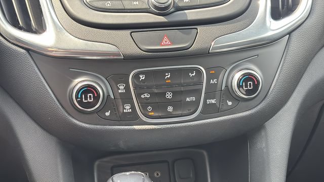 Used 2020 Chevrolet Equinox LT w/ Driver Convenience Package AWD/4WD image 16