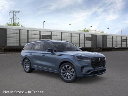 New 2026 Lincoln Aviator AWD image 7