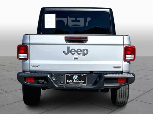 Used 2023 Jeep Gladiator Overland image 5