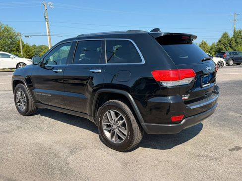 Used 2017 Jeep Grand Cherokee Limited AWD/4WD image 2