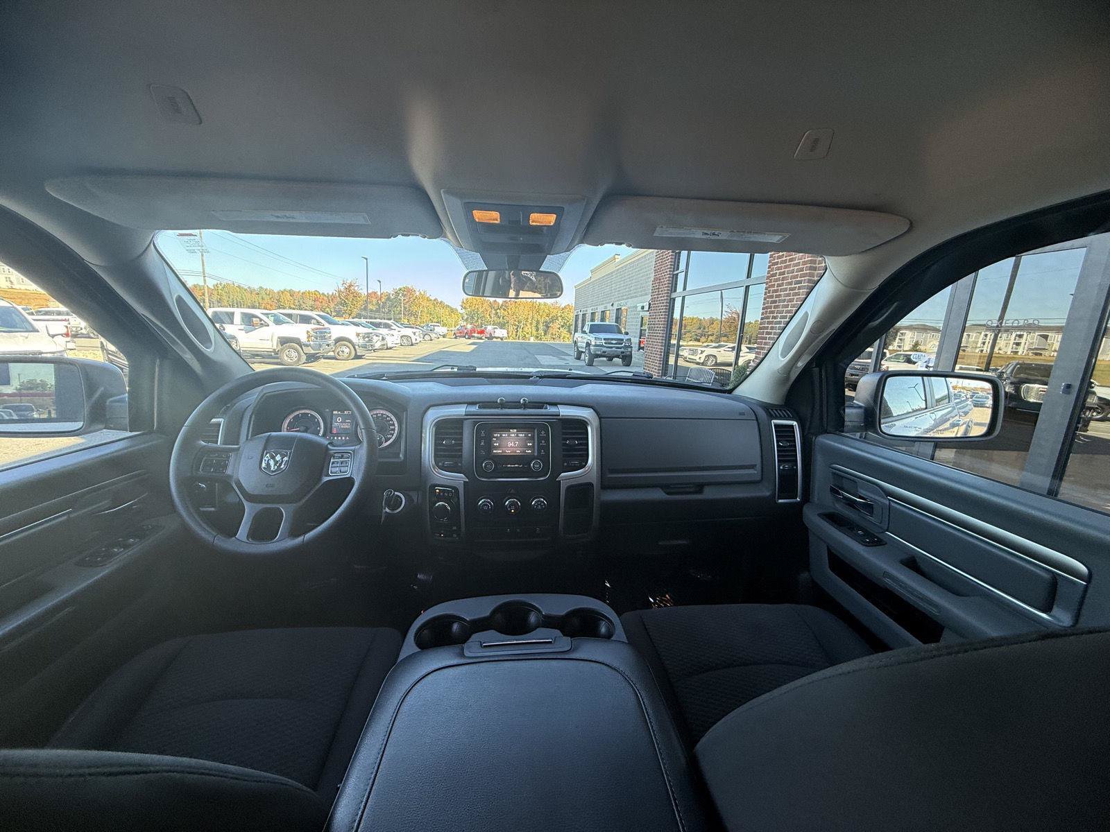 Used 2019 RAM 1500 Warlock AWD/4WD image 17