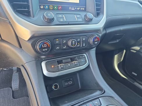 Used 2021 GMC Acadia SLT w/ Elevation Edition FWD image 25