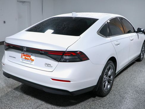 Used 2023 Honda Accord EX image 7