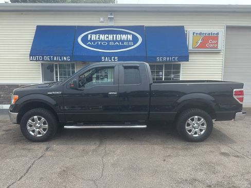 Used 2013 Ford F150 XLT w/ Luxury Equipment Group AWD/4WD image 2