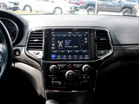 Used 2021 Jeep Grand Cherokee Freedom Edition image 29