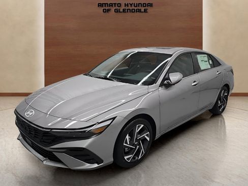 New 2026 Hyundai Elantra Limited FWD image 2