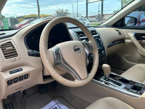 Used 2014 Nissan Altima 3.5 SL w/ Technology Package FWD image 11