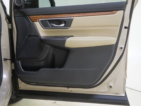 Used 2017 Honda CR-V Touring image 34