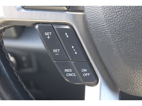 Used 2022 Ford F350 Platinum w/ FX4 Off-Road Package AWD/4WD image 19