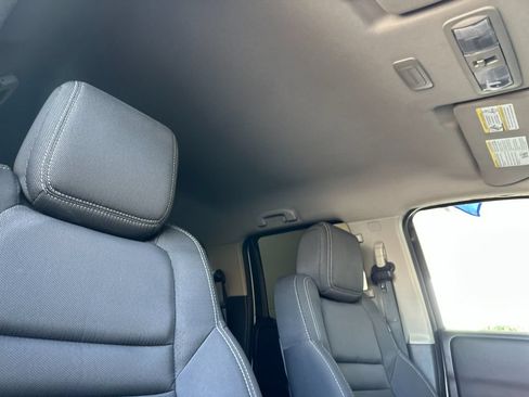 Used 2023 Nissan Frontier SV RWD image 15
