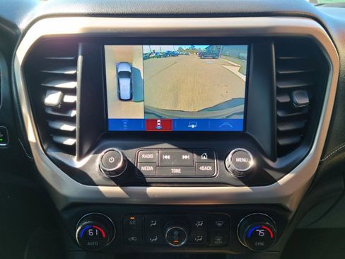 Used 2019 GMC Acadia Denali w/ Technology Package AWD/4WD image 11