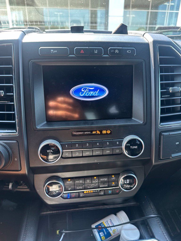 Used 2021 Ford Expedition Max Limited RWD image 3