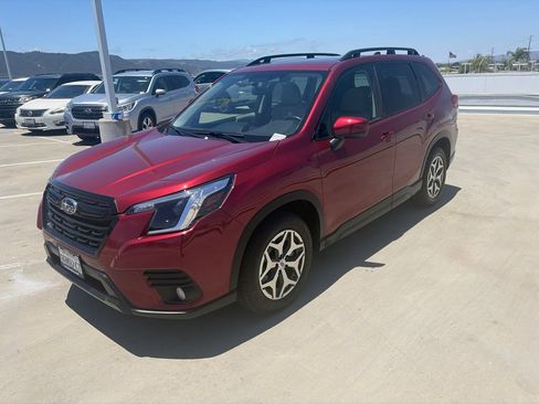 Certified 2023 Subaru Forester Premium AWD/4WD image 5