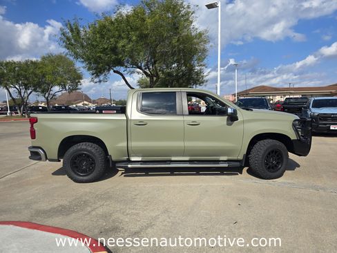 Used 2020 Chevrolet Silverado 1500 LT w/ Texas Edition image 8