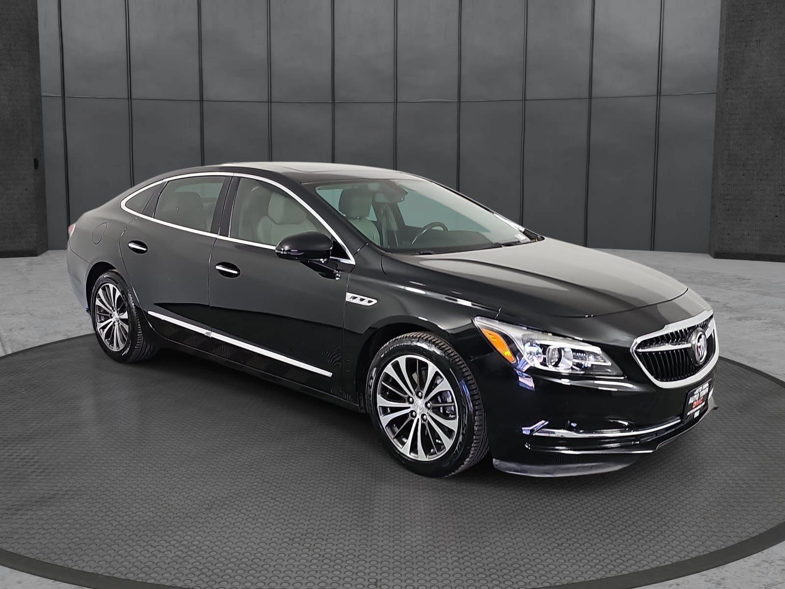 Used 2017 Buick LaCrosse Essence w/ Sun and Shade Package FWD image 3