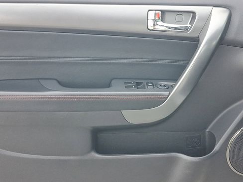 Used 2013 Kia Forte Koup SX w/ Leather Pkg image 12