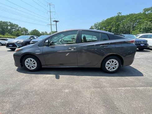 Used 2016 Toyota Prius Two FWD image 4
