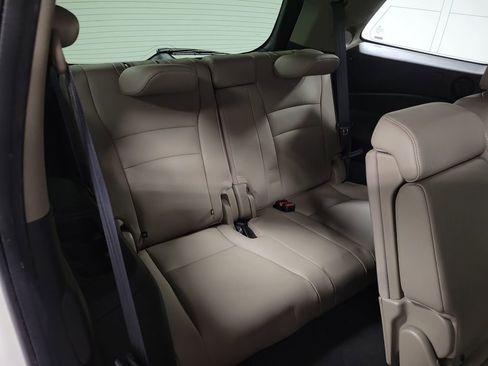 Used 2016 Honda Pilot Touring image 24